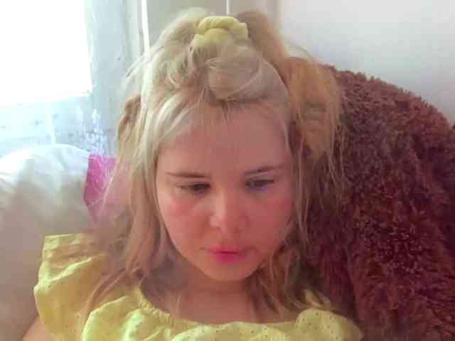 ElenaPleasure webcam