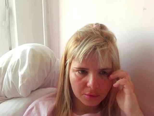 ElenaPleasure webcam