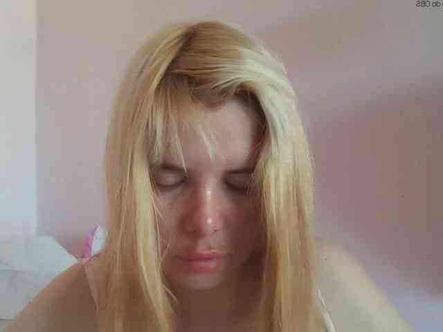 ElenaPleasure webcam