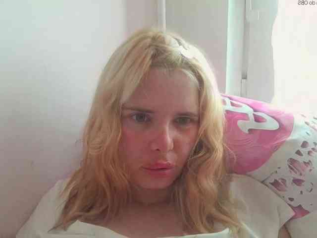 ElenaPleasure webcam
