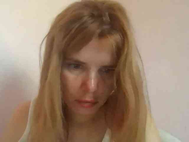 ElenaPleasure webcam