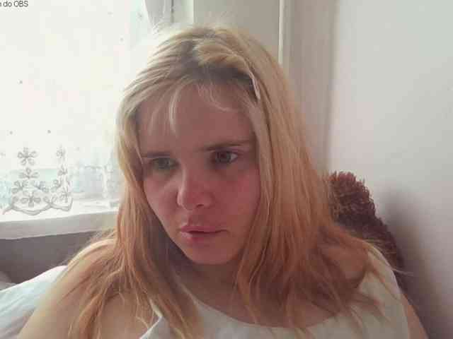 ElenaPleasure webcam