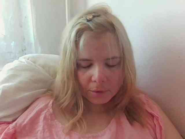 ElenaPleasure webcam