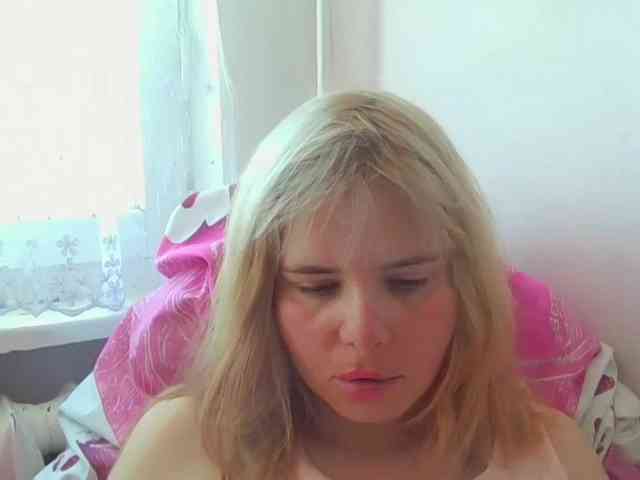 ElenaPleasure webcam