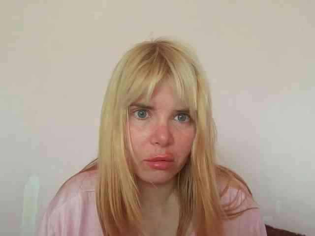 ElenaPleasure webcam