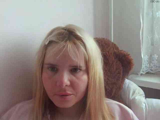 ElenaPleasure webcam