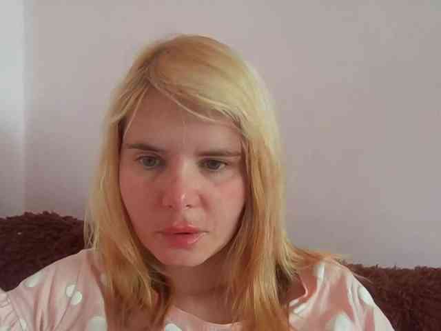 ElenaPleasure webcam