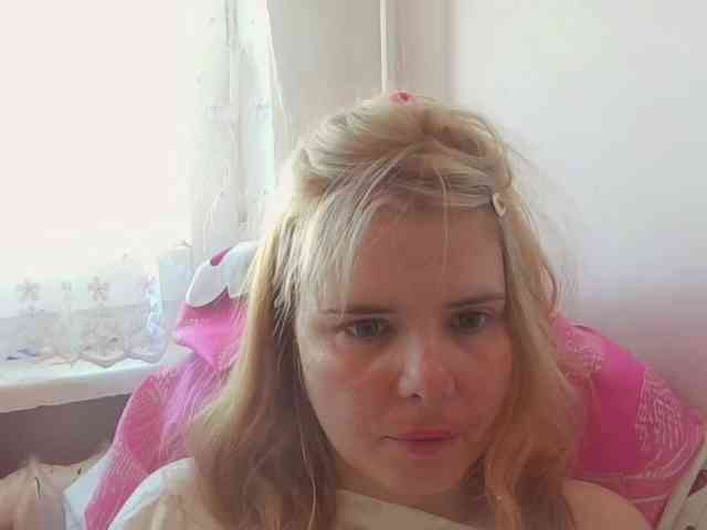 ElenaPleasure webcam