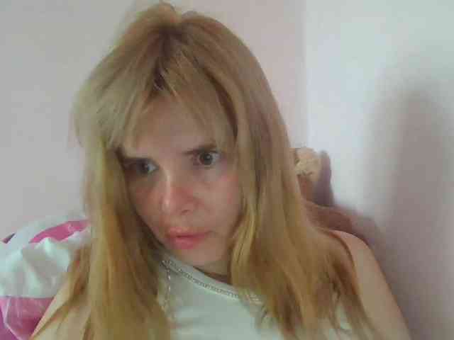 ElenaPleasure webcam