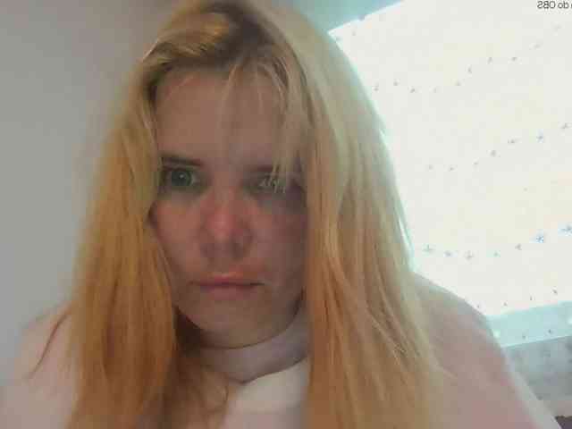 ElenaPleasure webcam