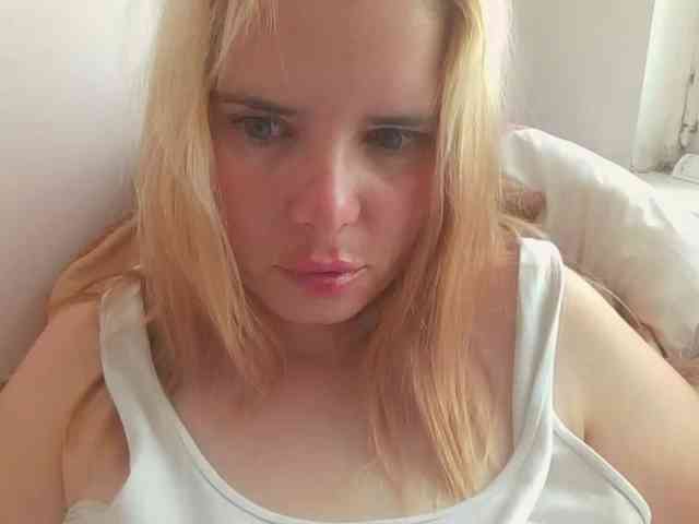 ElenaPleasure webcam