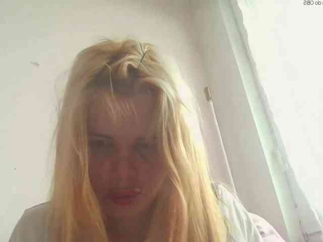 Model: ElenaPleasure