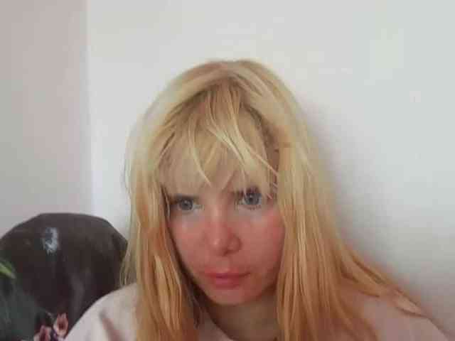 ElenaPleasure webcam