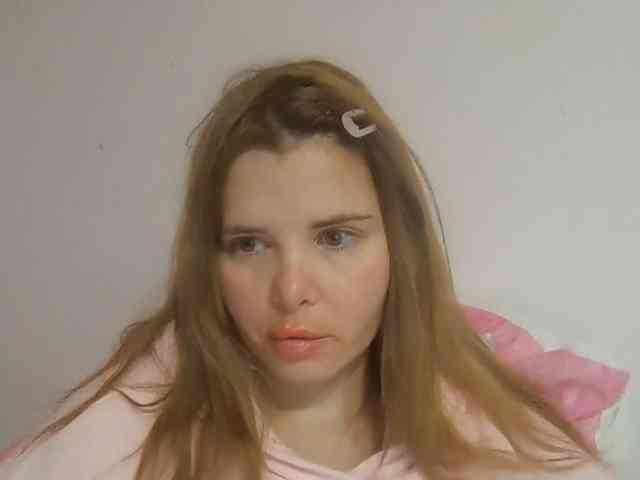 Model: ElenaPleasure