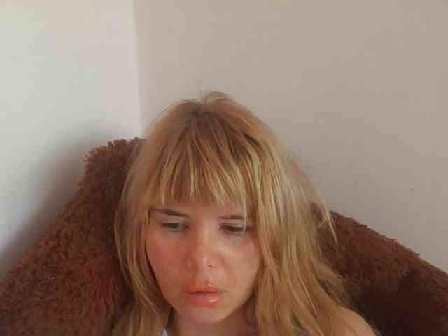 ElenaPleasure webcam