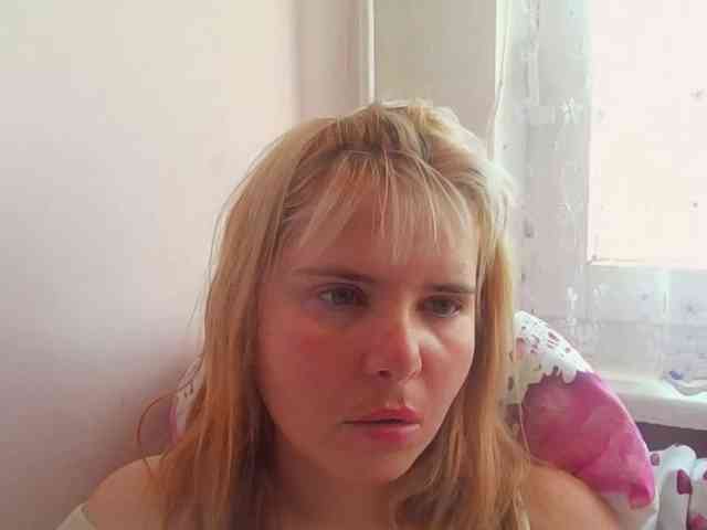 Model: ElenaPleasure