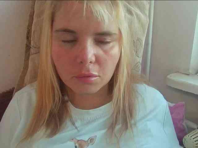 ElenaPleasure webcam