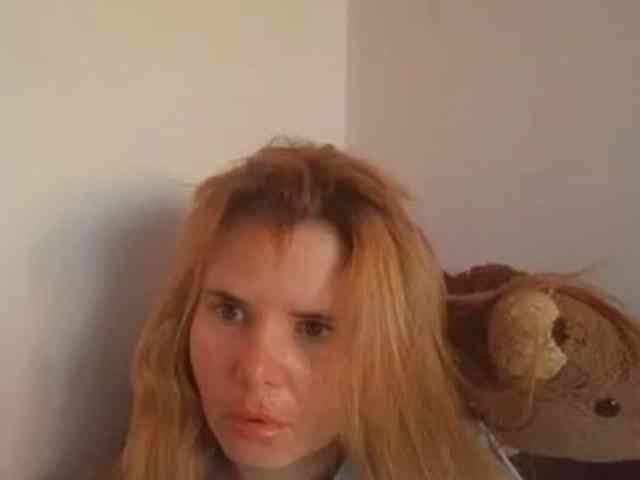 ElenaPleasure webcam