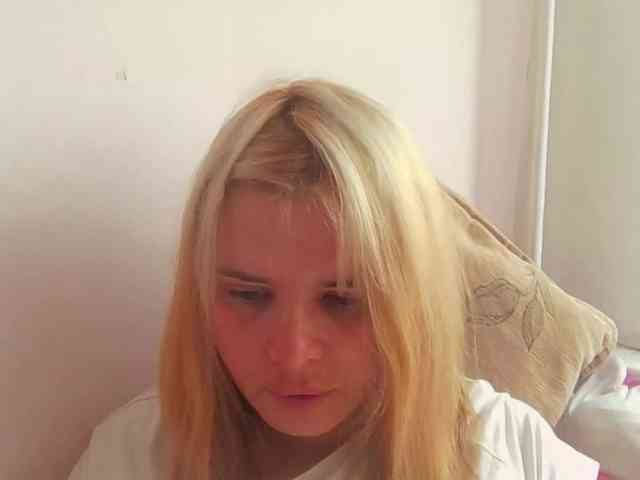 ElenaPleasure webcam