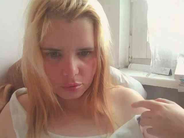 ElenaPleasure webcam