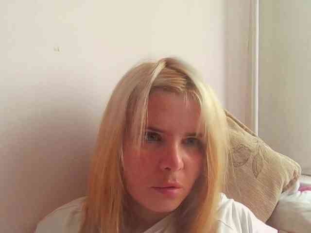 ElenaPleasure webcam