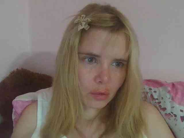 Model: ElenaPleasure