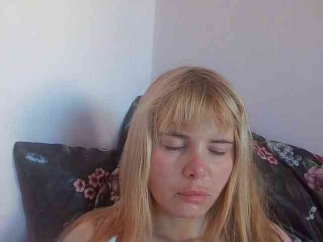 ElenaPleasure webcam