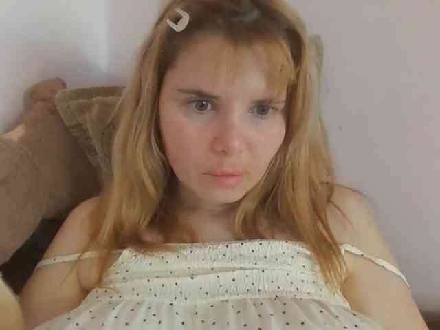 ElenaPleasure webcam
