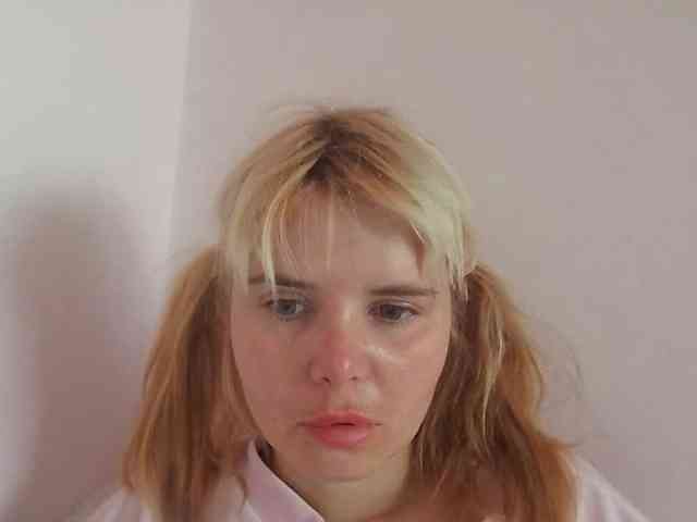 ElenaPleasure webcam
