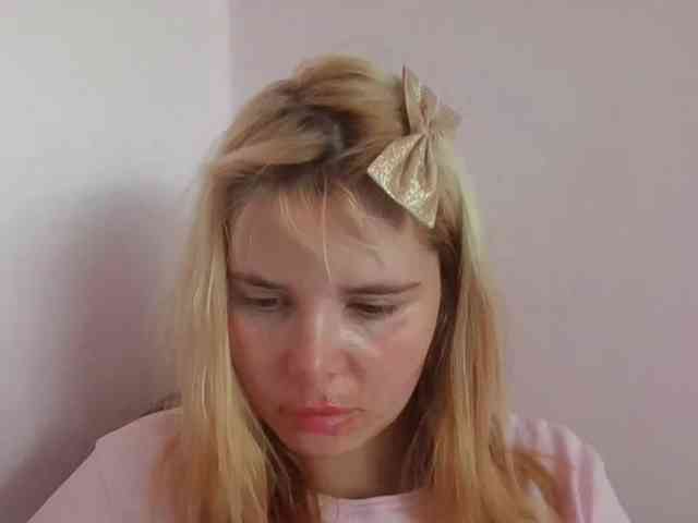 ElenaPleasure webcam