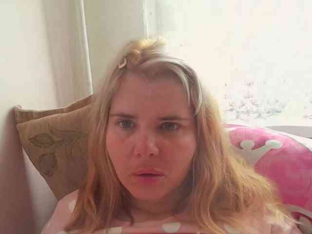 ElenaPleasure webcam