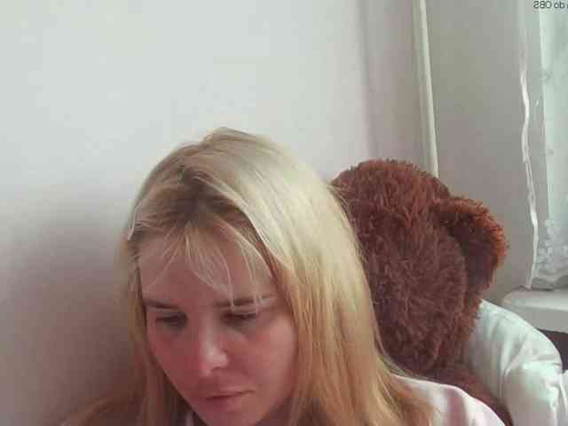 ElenaPleasure webcam