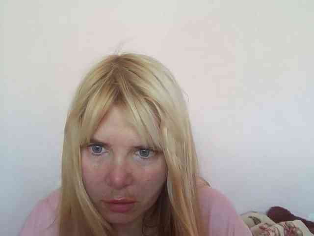 ElenaPleasure webcam