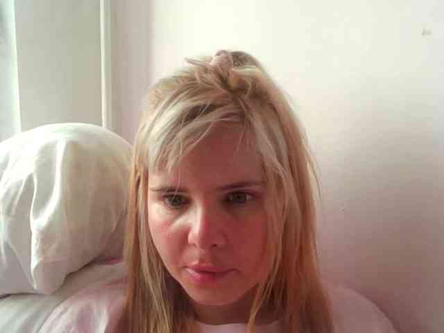 ElenaPleasure webcam