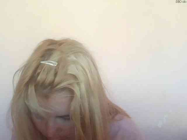 ElenaPleasure webcam