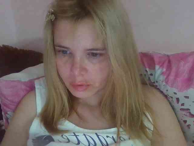 ElenaPleasure webcam