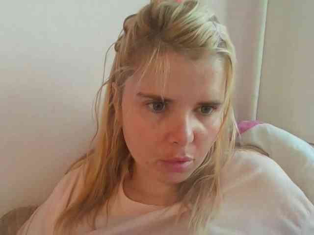 ElenaPleasure webcam
