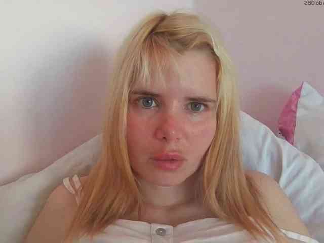ElenaPleasure webcam