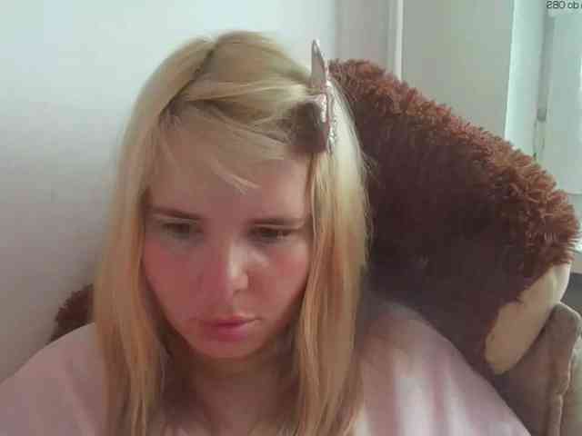 ElenaPleasure webcam