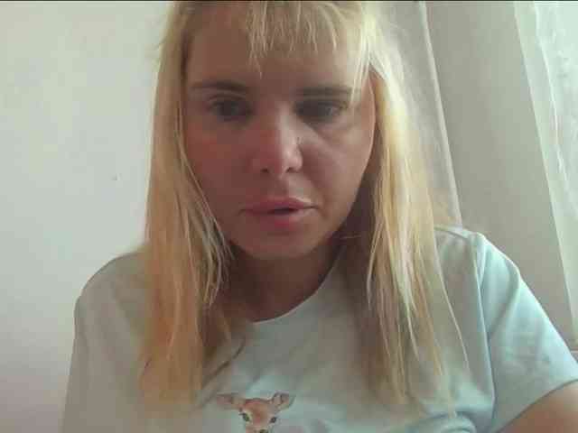 ElenaPleasure webcam