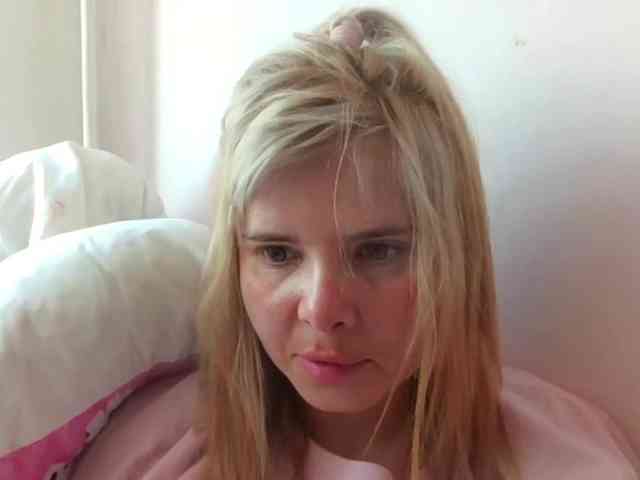 ElenaPleasure webcam