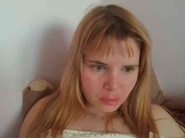 ElenaPleasure webcam