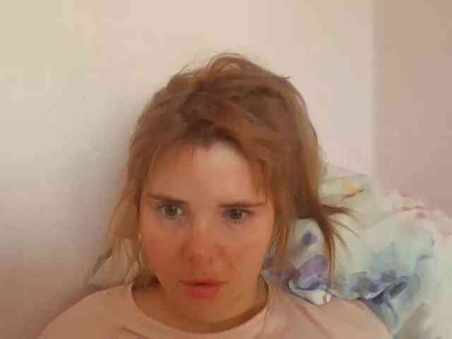 ElenaPleasure webcam