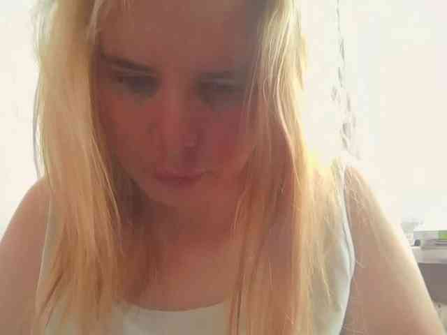 ElenaPleasure webcam