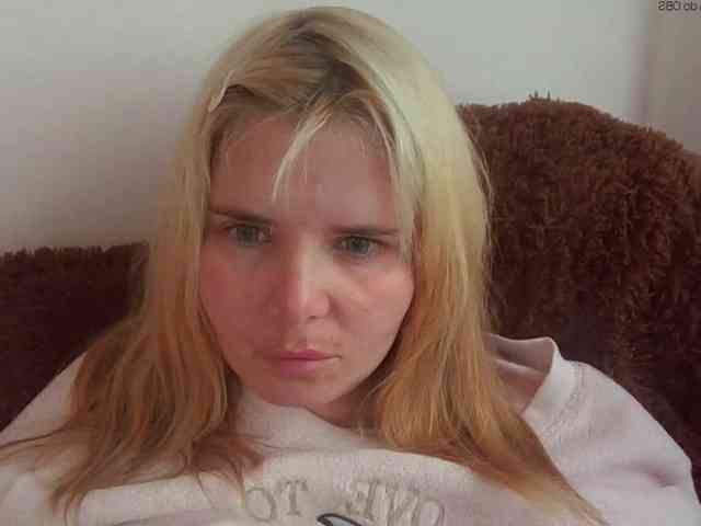 ElenaPleasure webcam