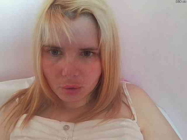 Model: ElenaPleasure