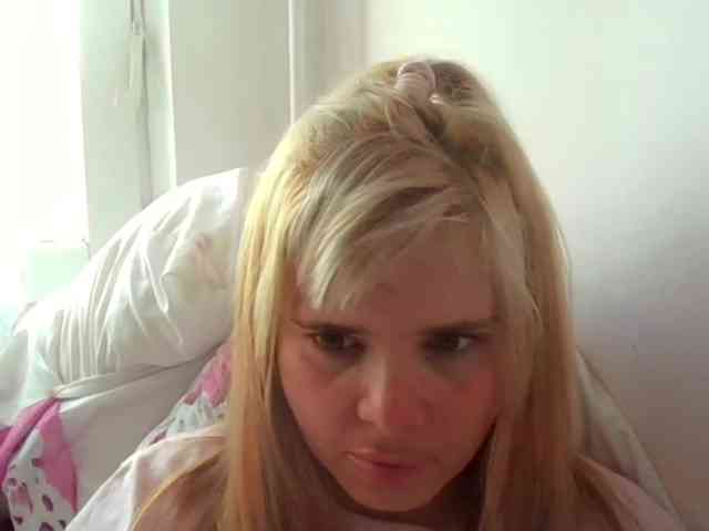 ElenaPleasure webcam