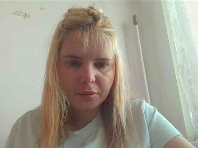 ElenaPleasure webcam