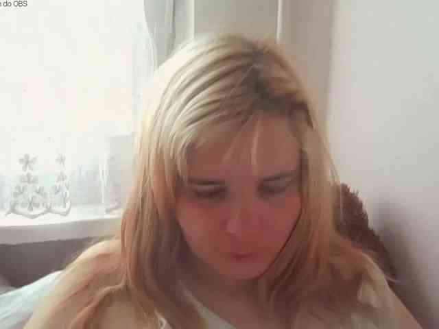 ElenaPleasure webcam