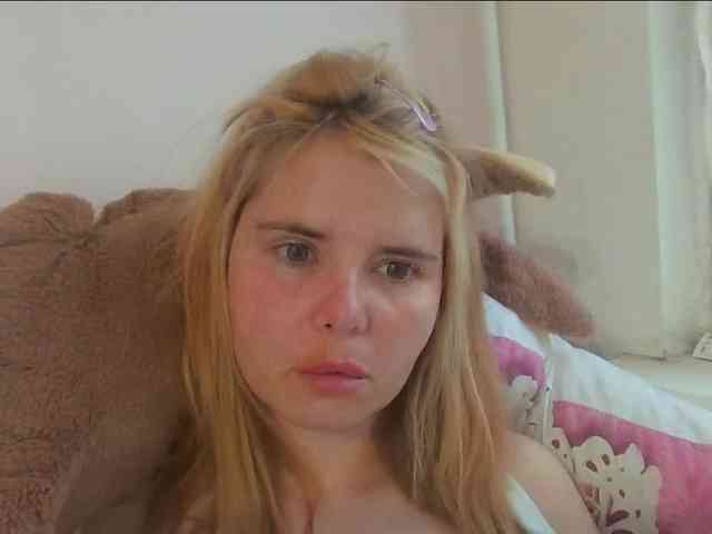ElenaPleasure webcam